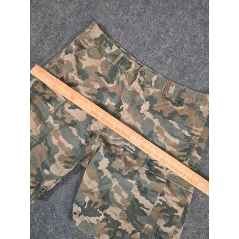 Levis Mens Camo‎ Cargo Shorts Green Brown Size 38 Relaxed Fit Cotton Utility